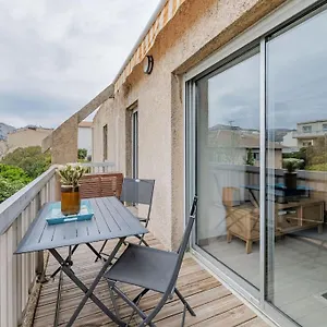 Beau T2 Avec Terrasse Proche Des Plages Marseille